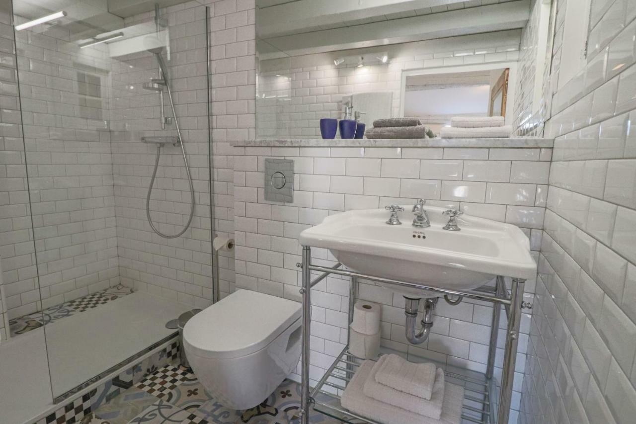 Clt - Unique Duplex & Terrace On The Provencal Market Apartment